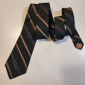 GEOFFREY BEENE Striped Green and Orange Silk Tie